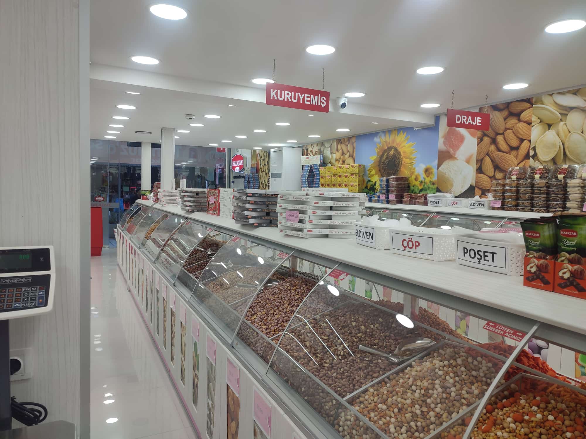 Bayraklı Şube