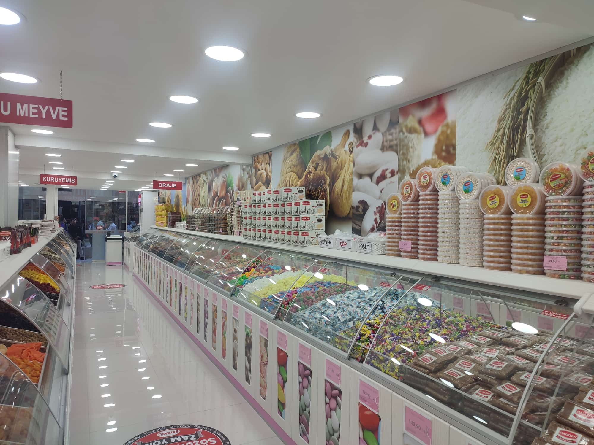 Bayraklı Şube
